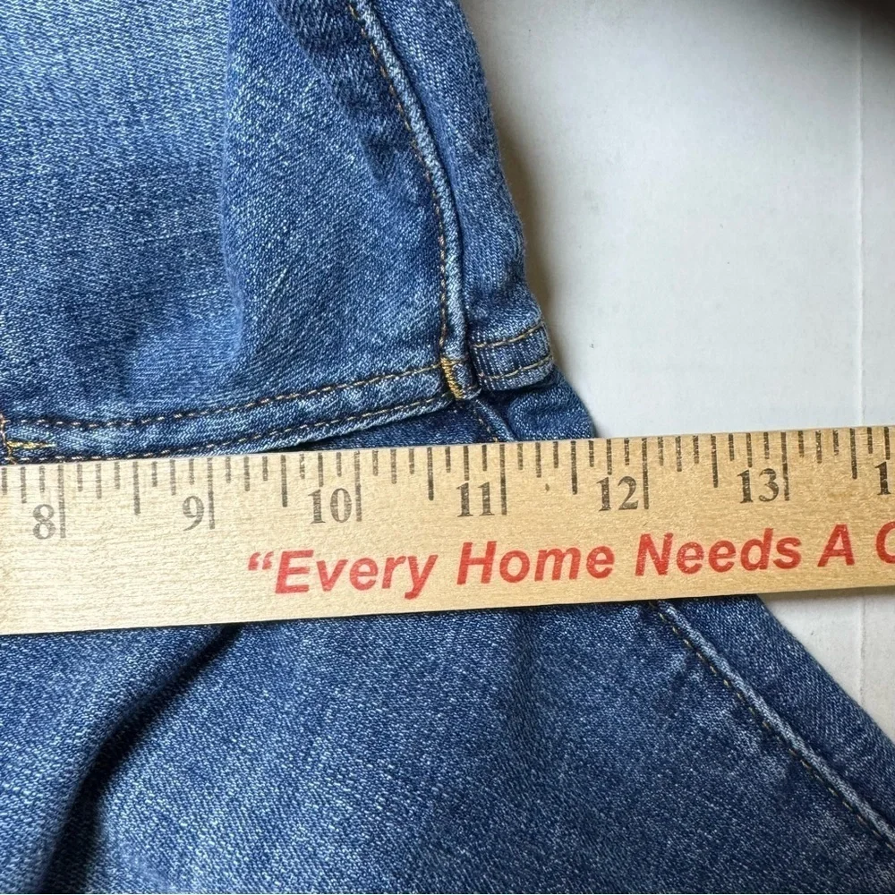 Lucky Brand 223 Straight 33/32 Jeans